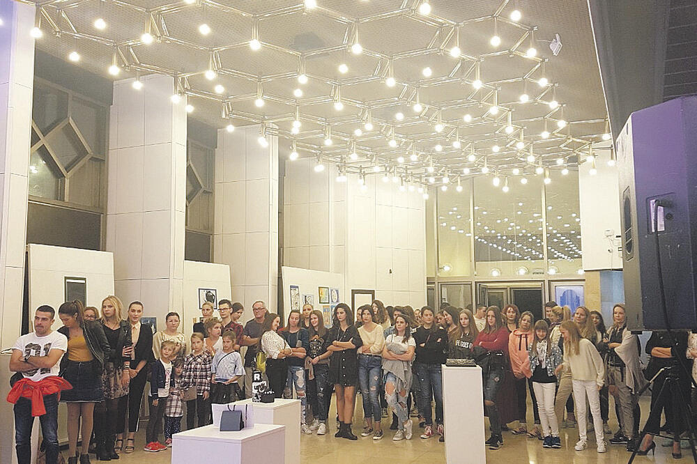 Herceg Fest (novine), Foto: HERCEG FEST