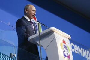 Putin: Trošimo novac na saradnju, a ne na rivalstvo