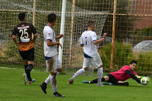 Fudbaleri Dečića zaustavili Zetu, pa krenuli u štrajk