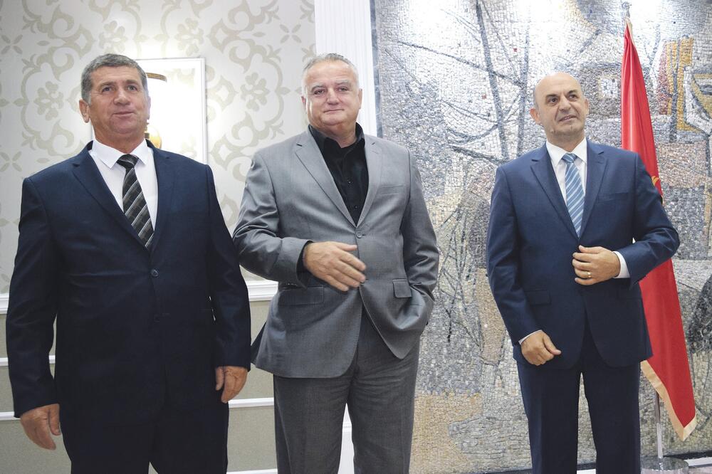 Albanci odlučno, Foto: Boris Pejović