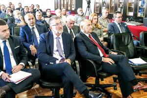 Luka Bar pokrenula seriju Investicionih foruma