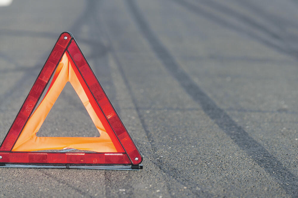 Udes, saobraćajna nezgoda, radovi na putu