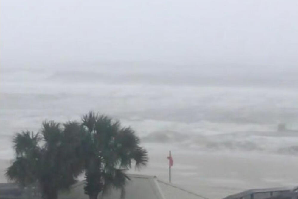 uragan Nejt, Foto: Reuters