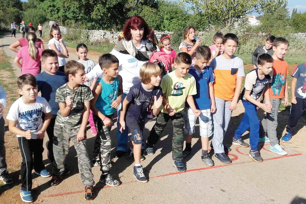 Kros Bar, Foto: Osnovna škola Mrkojevići