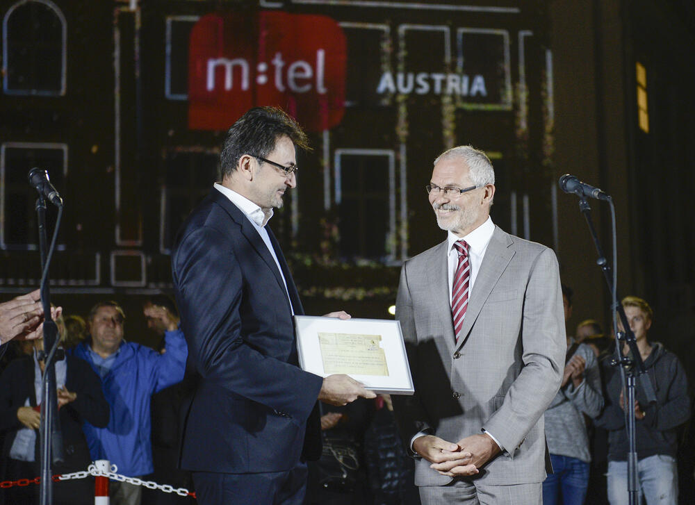 4D proekcija Teslinog vremeplova