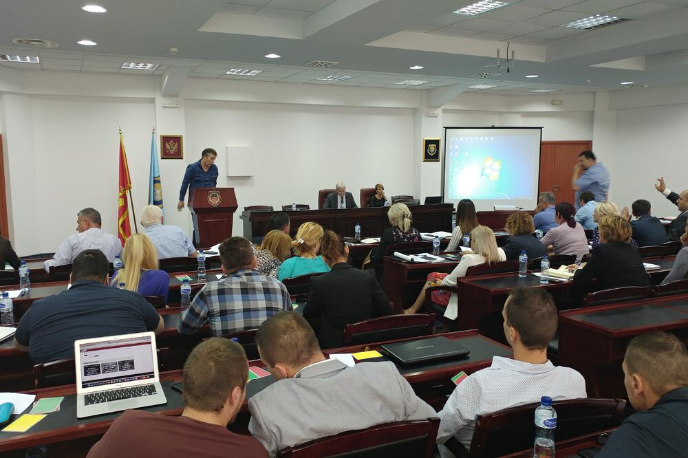 Sjednica SO Tivat, Foto: Siniša Luković