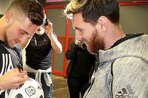 Kad Mesi traži autogram od fudbalera...