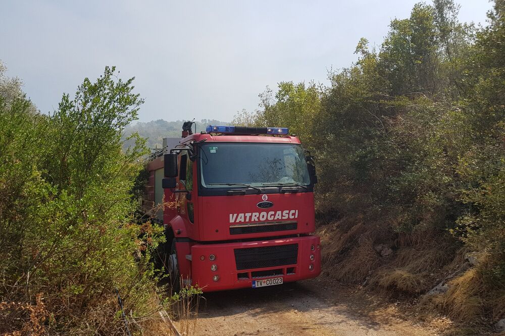 Vatrogasci Tivat, Foto: Siniša Luković