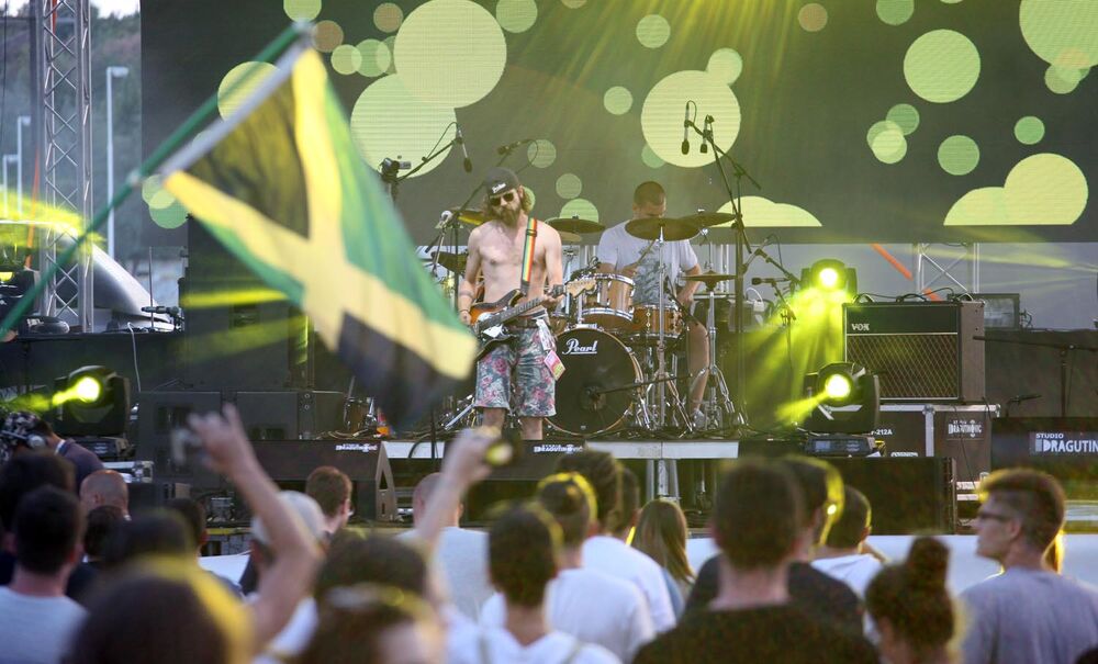 Lake fest, Parampaščad