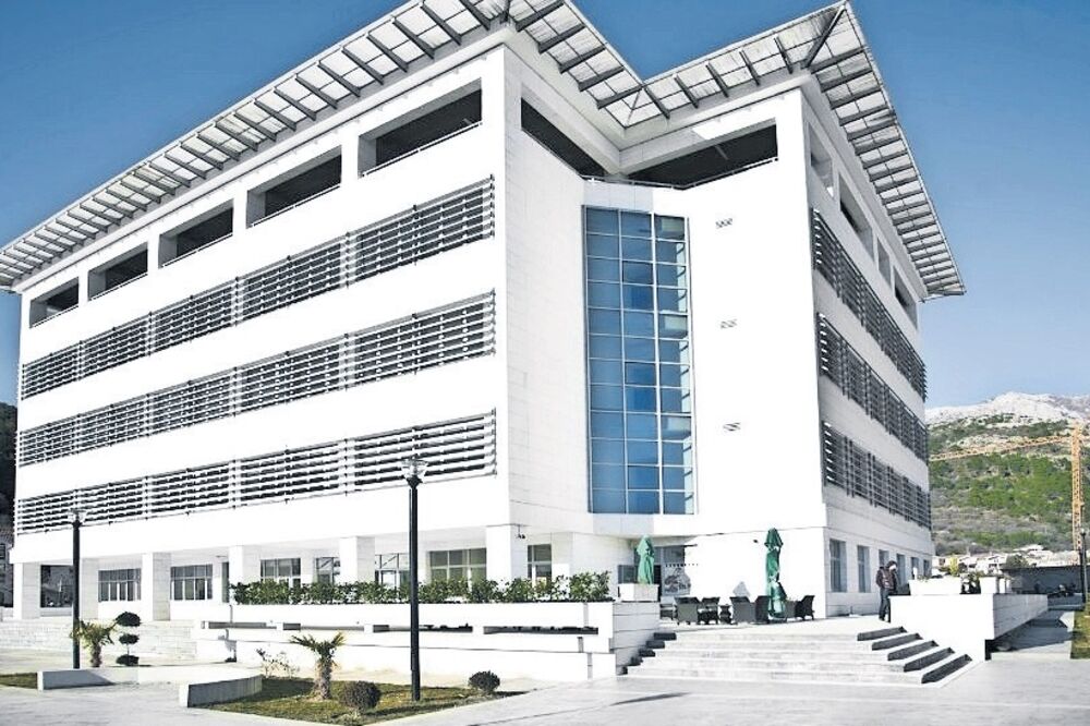 akademija znanja, privatna gimnazija budva