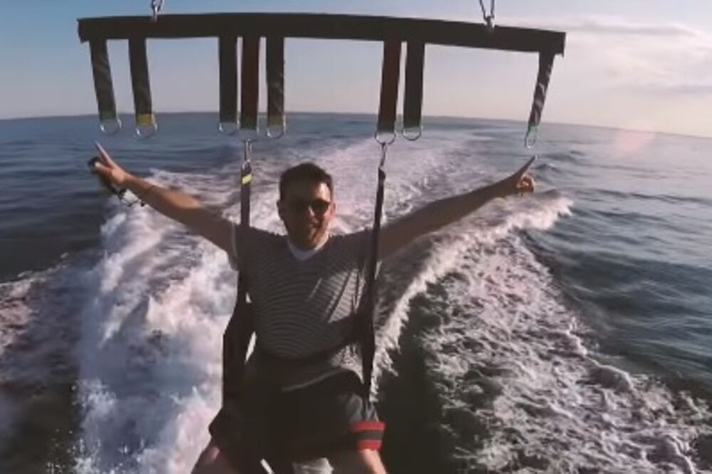 Mazzom u fugazzu, Foto: Printscreen (YouTube)