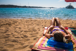 Rusi ne haju za upozorenja i ljetuju u Crnoj Gori