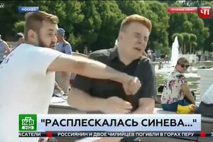 Novinar NTV-a dobio pesnicu u lice od ruskog nacionaliste uživo...
