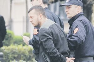 Mustafa and Hodžić are being prosecuted for extorting 10.000 euros