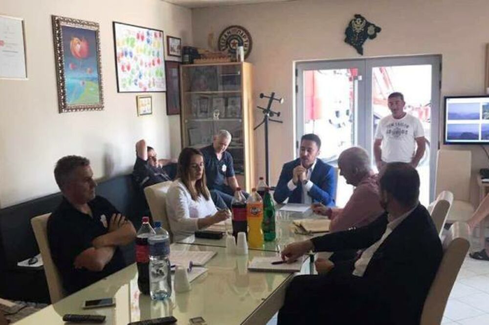 Aleksandar Bogdanović vatrogasci, Foto: Cetinje.me