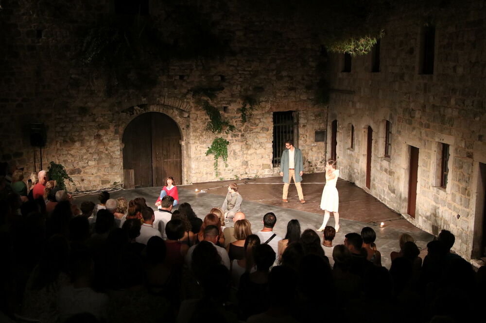 Lolita, Barski ljetopis, Foto: Barski ljetopis