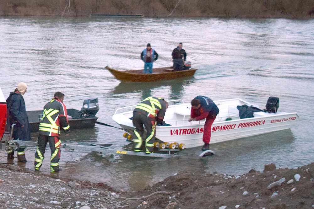 Potraga za nestalima, Foto: Zoran Đurić