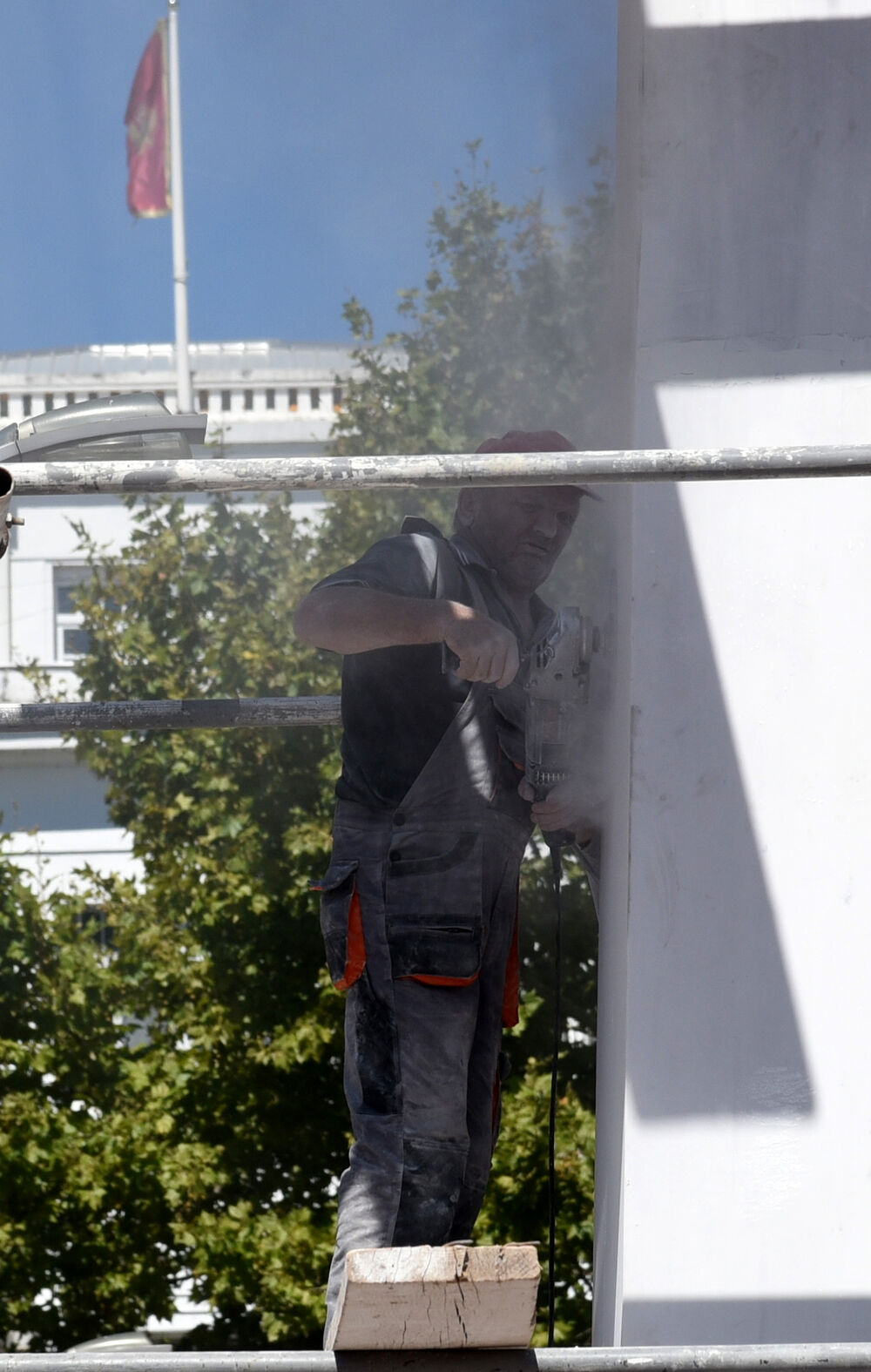 Spomenik Mirku Petroviću