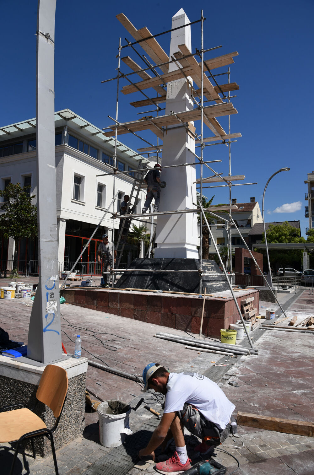 Spomenik Mirku Petroviću