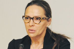 Rektorku nježno udarili po džepu