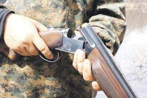 Incident u Grahovu: Majku slučajno ranio u nogu?