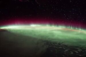 See the spectacular "dance" of the aurora borealis in the sky