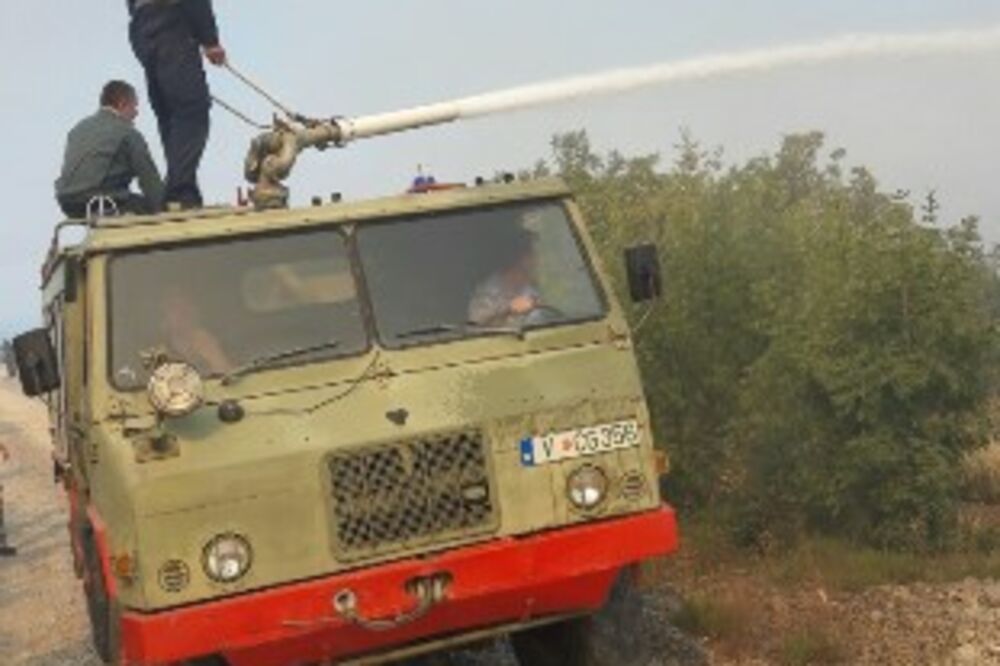 Vojska požar, VCG požar, Foto: Ministarstvo odbrane Crne Gore