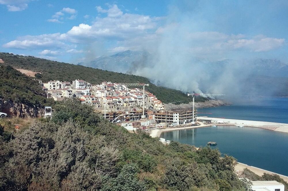 Luštica bay požar, Foto: Siniša Luković