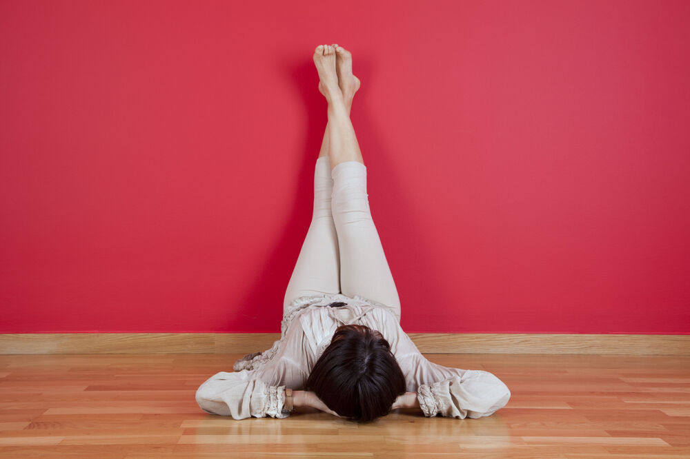 noge uz zid, odmor, Foto: Shutterstock