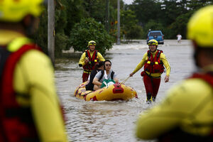 Katastrofalne poplave u Australiji, krokodili i zmije na ulicama:...