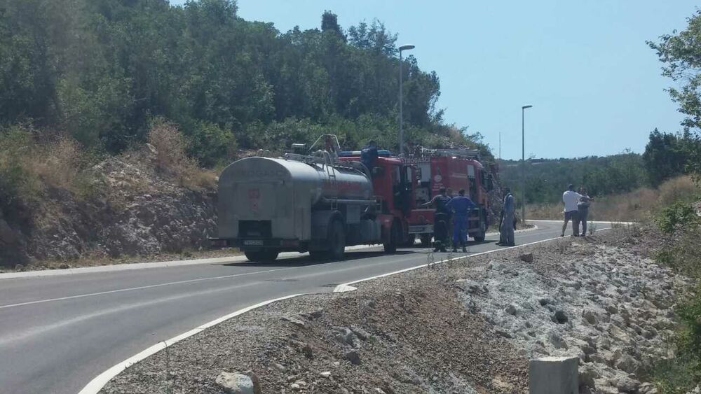 Tivat požar vatrogasci