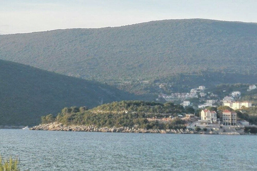 Straišće, Foto: Bokobran