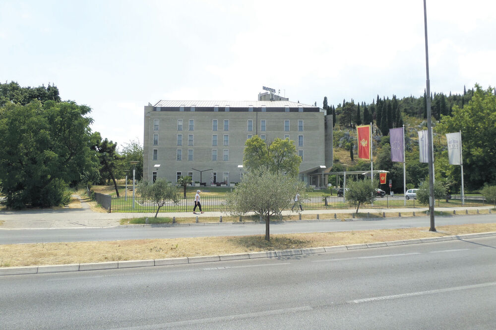 City Hotel, Hotel City