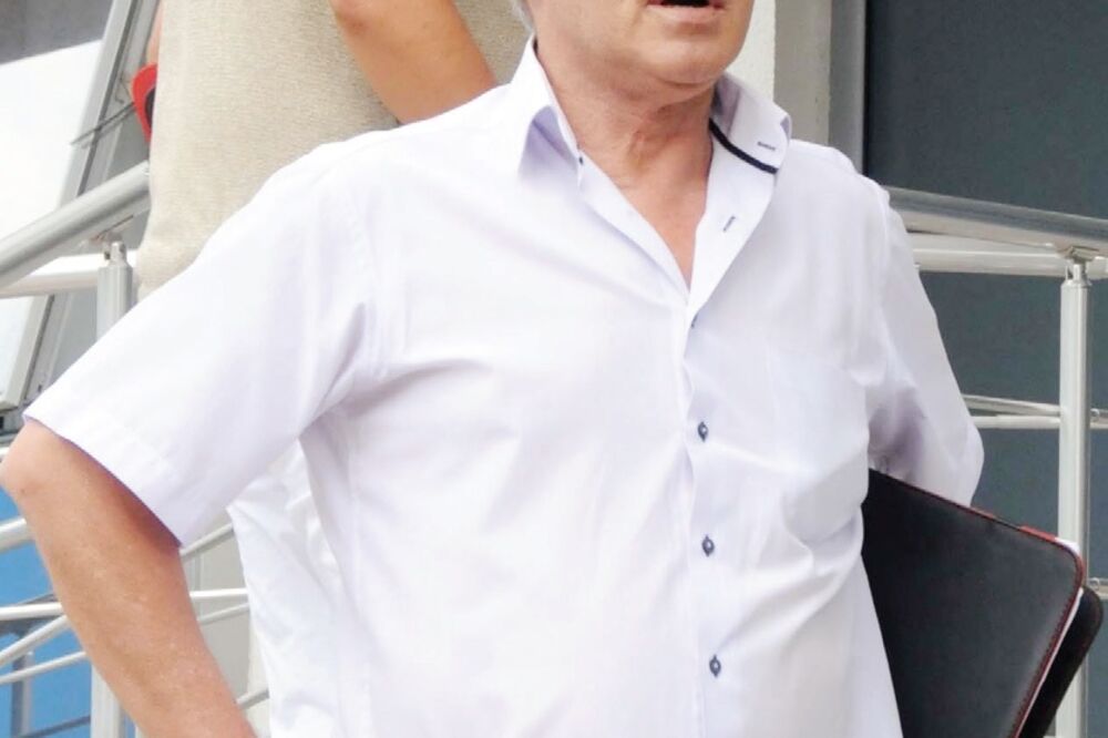 Zvonko Pavićević (Novine)