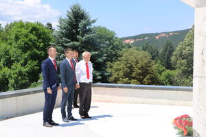 Demokrate položile vijenac na spomenik na Stražici u Pljevljima