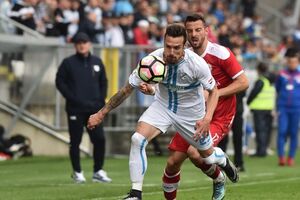 Rijeka sigurna, Vešović 90 minuta