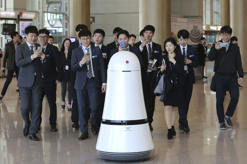 Trojka, robot Trojka, Foto: Beta-AP