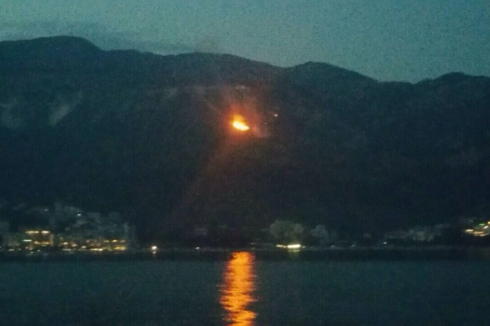 požar, budva, Foto: Čitalac "Vijesti"