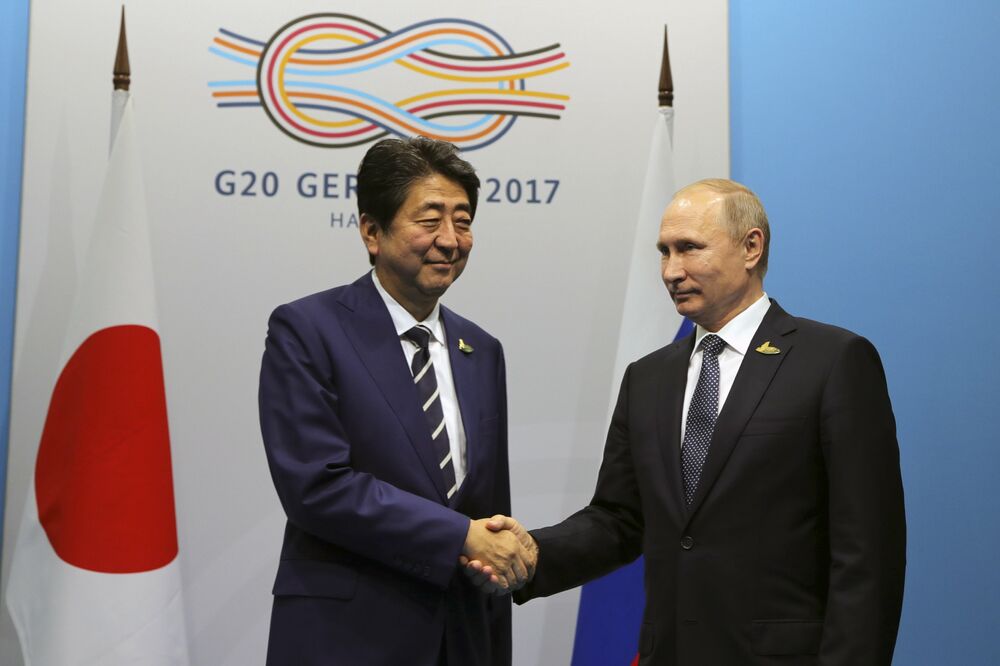 Šinzo Abe, Vladimir Putin, Foto: Reuters