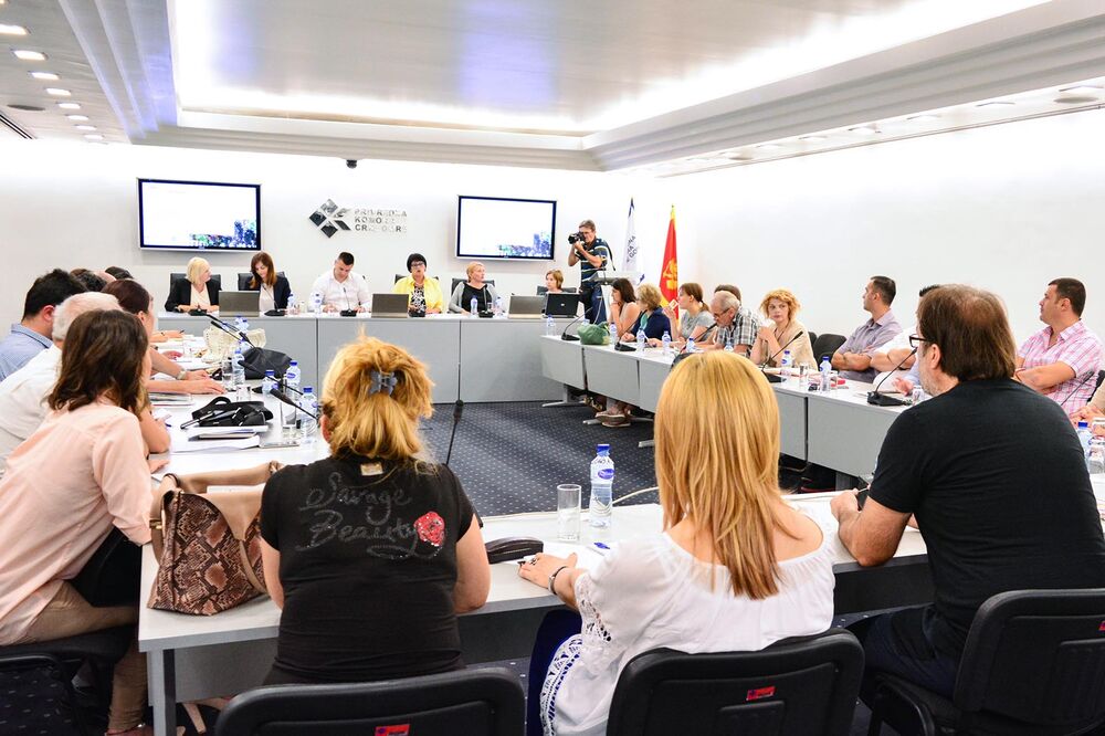 PKCG, Kupujmo domaće, okrugli sto, Foto: PKCG