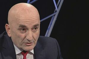 Nurković: Ne preuzimam Bošnjačku stranku, Husović se ne povlači