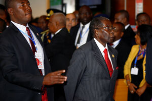 Robert Mugabe prodaje krave da bi finansirao Afričku uniju