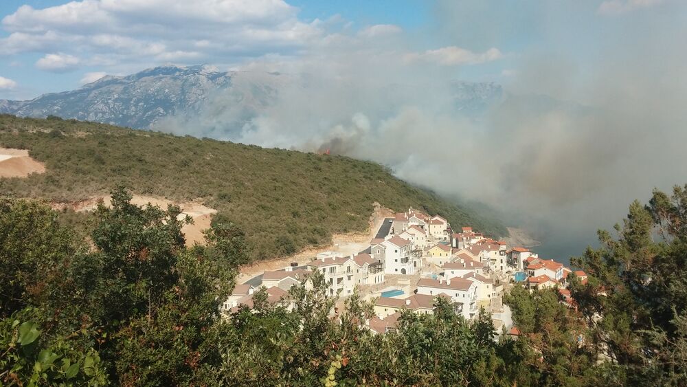 Plavi horizonti požar