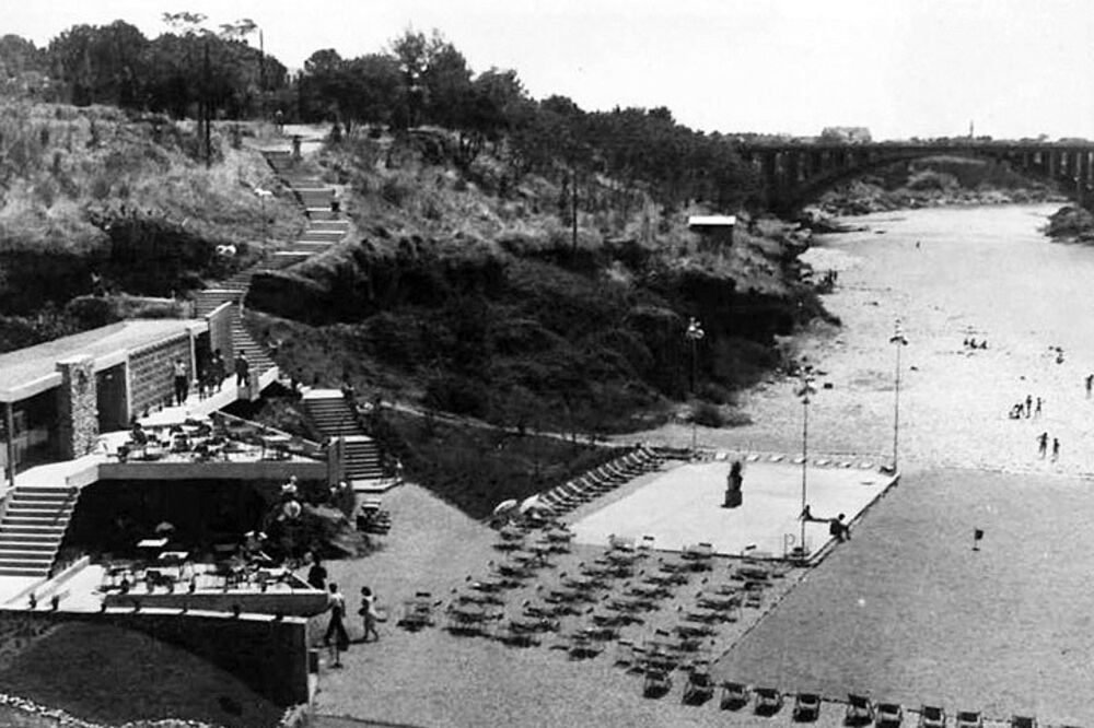 Plaža Galeb nekad (novine)