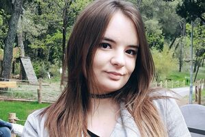 Srednjoškolka zarađuje od hobija: Kreativni pokloni iz Sarine...