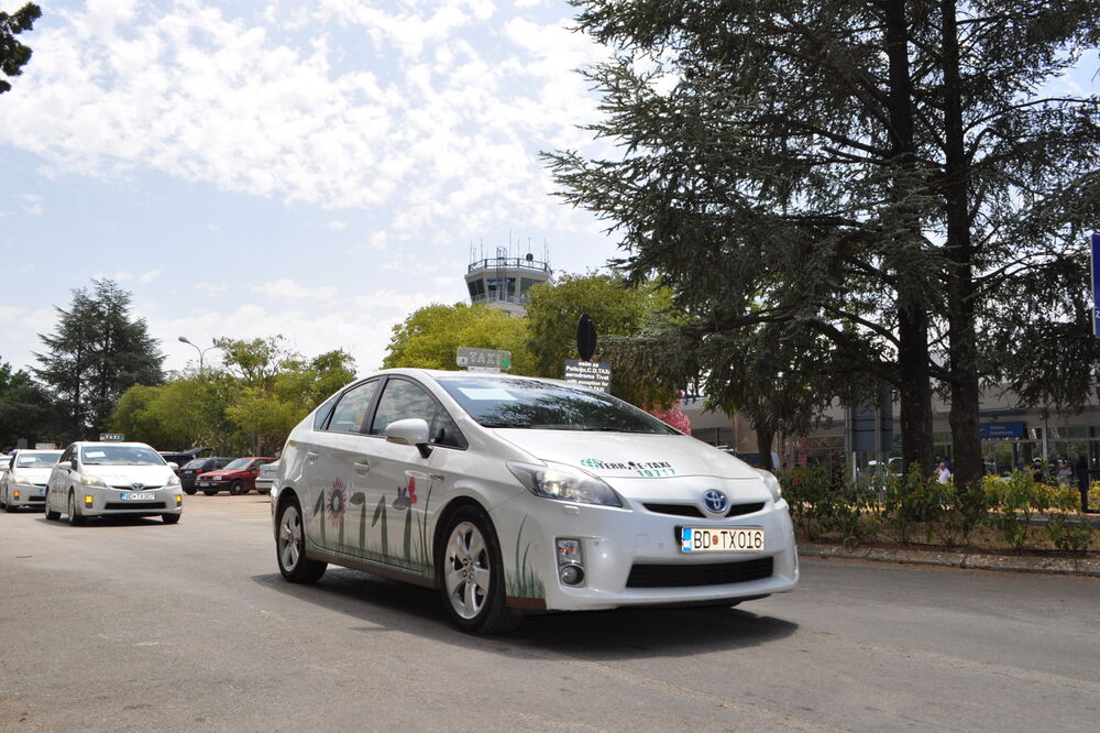 protest budvanskih  taksista, Foto: Siniša Luković