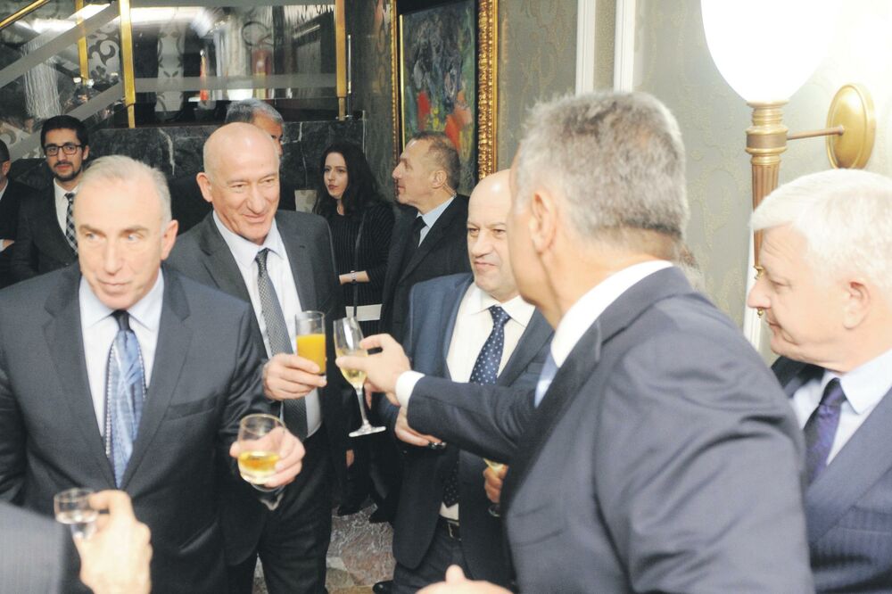 Milivoje Katnić, Ivica Stanković, Milo Đukanović, Foto: Savo Prelević