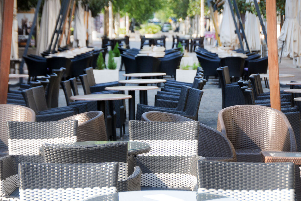 vrućine, prazne bašte,, Foto: Luka Zeković