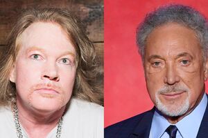 Eksl Rouz i Tom Džons zamalo uhapšeni u noćnom provodu