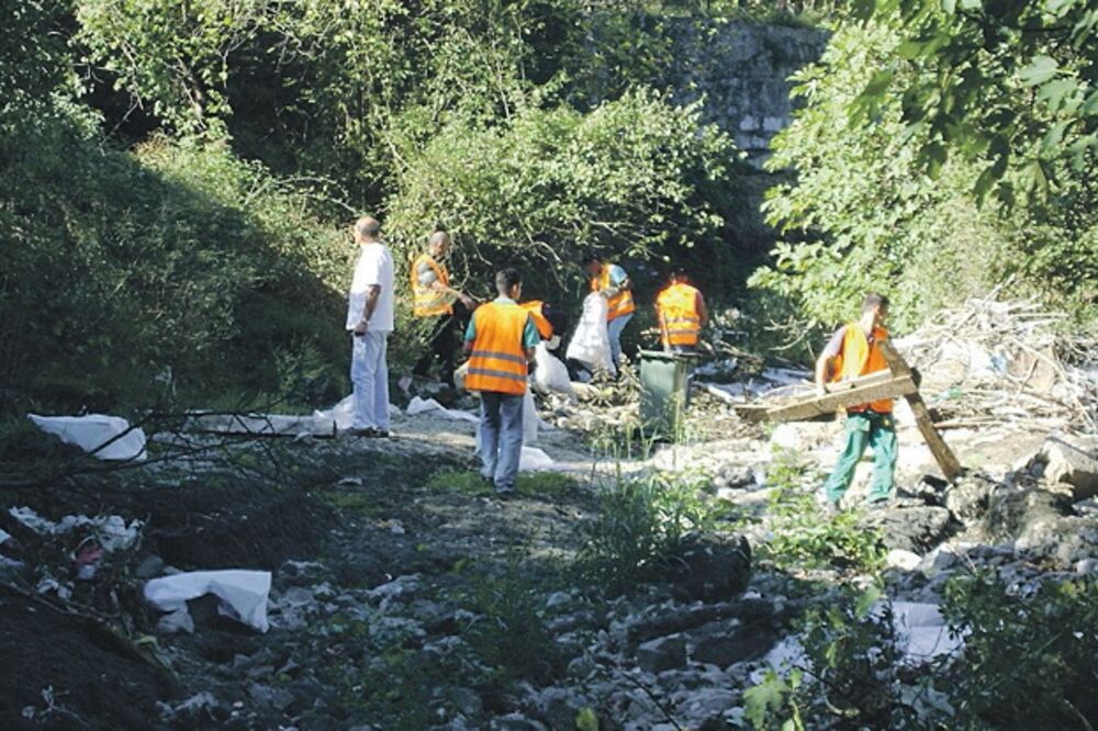 čišćenje Ribnice, Foto: Arhiva "Vijesti"